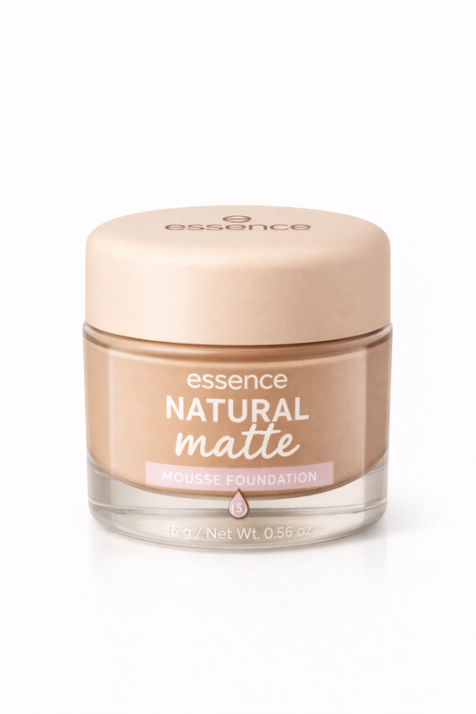 Essence. Natural Matte Mousse Foundation 15