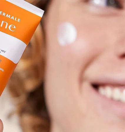 Texture fluide d’Avène Intense Protect SPF50+ – protection solaire légère et invisible adaptée aux conditions extrêmes