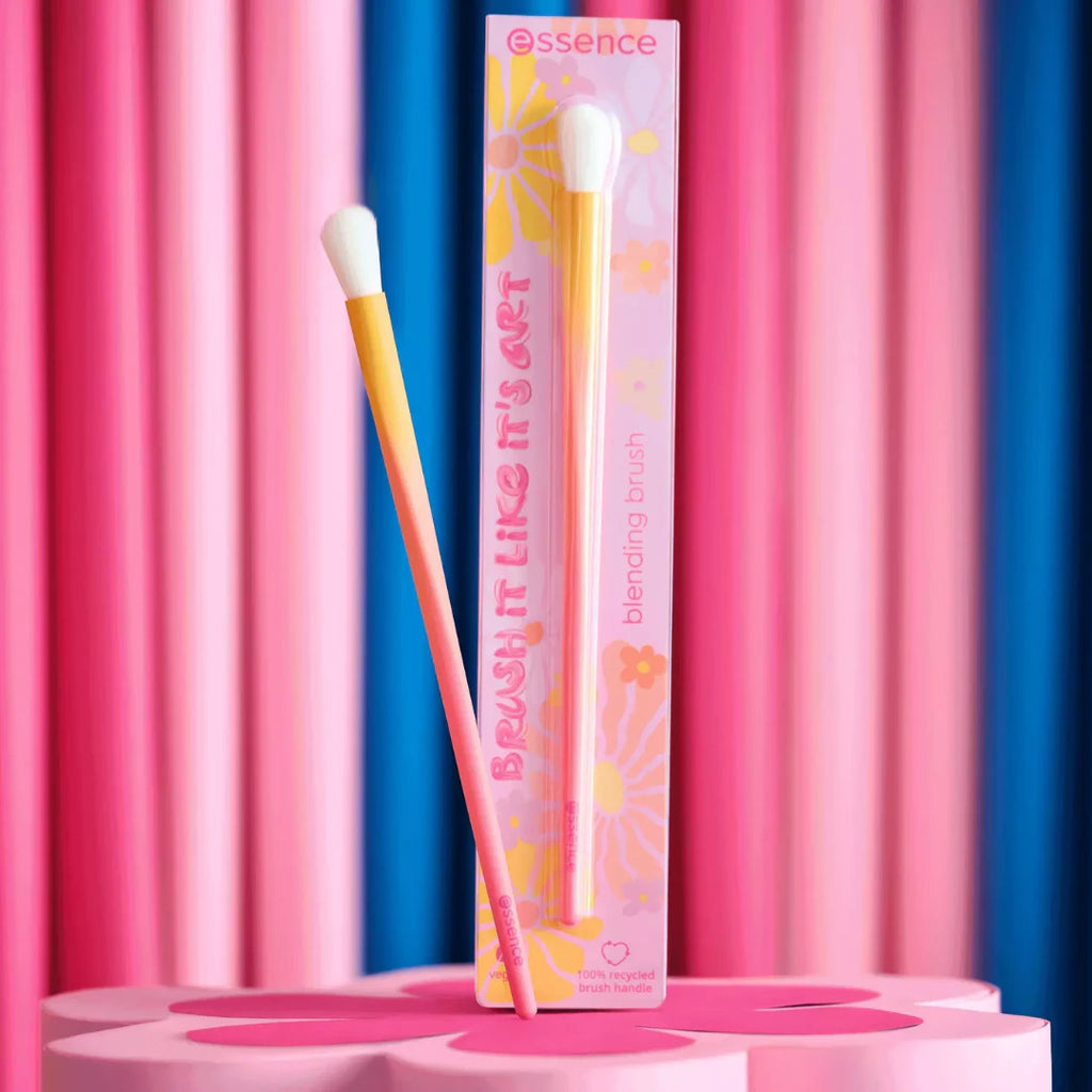 Essence Brush It Like Its Art Blending Brush