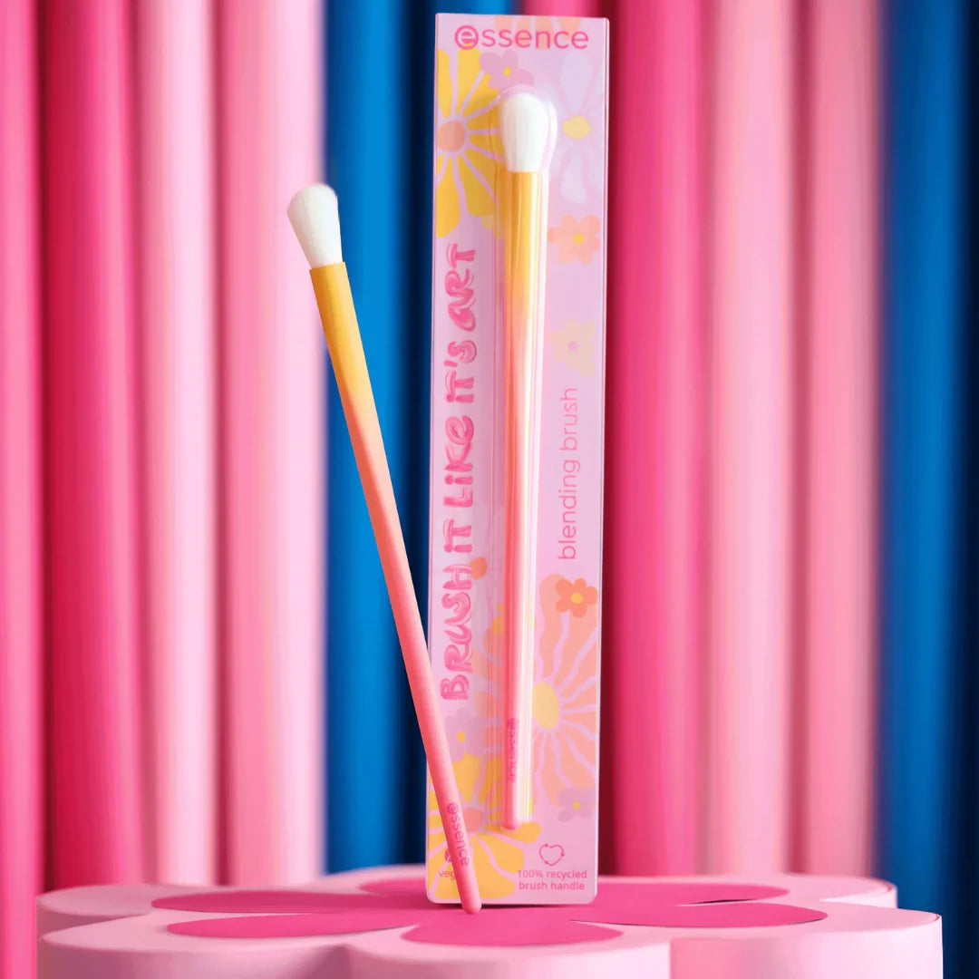 Essence Brush It Like Its Art Blending Brush
