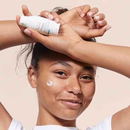 Avene Cleanance Comedomed Anti-Blemish Concentrate – Targeted treatment concentrate that reduces stubborn blemishes, unclogs pores, and prevents new spots for clearer, smoother skin