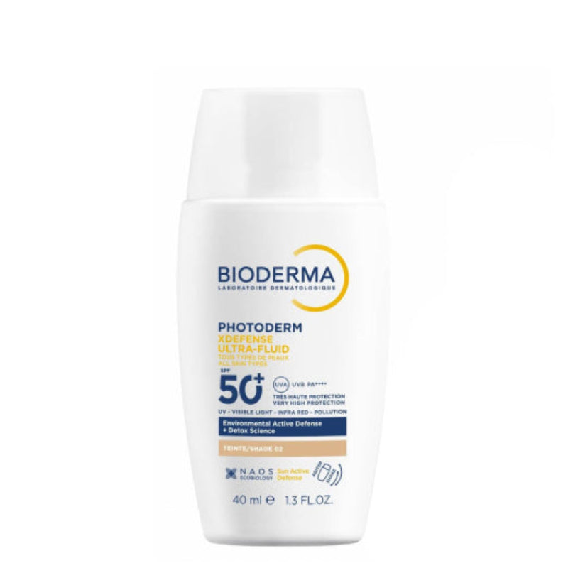 Bioderma Photoderm XDefense Ultra Fluid SPF50+ provides broad-spectrum sun protection against UV rays, blue light, and pollution. Ideal for sensitive, oily, and acne-prone skin with a matte and invisible finish.